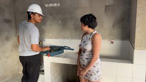 I hire a strong and sexy mason to fix some things in my house but he is so delicious that I end up giving him the fuck of his life