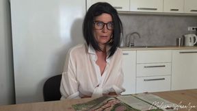 Cheating Stepmom provoke her stepson with no panties