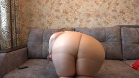 Do you want to fuck a chubby milf in nylon pantyhose? Big ass and big tits. PAWG.