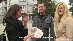 Amateur couple enjoy foursome