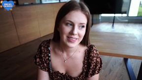 Ex-husband's regretful sext sends wife into passionate submission